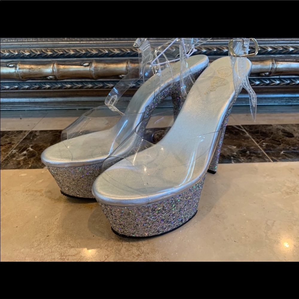 New pleaser Heel!!